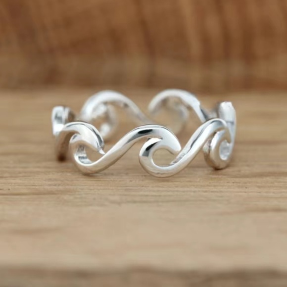 Silver Ocean Wave Ring - Picture 3 of 6